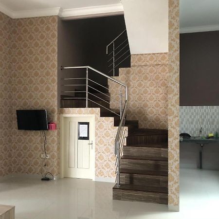 Villa Kusuma Hill A8バトゥ エクステリア 写真