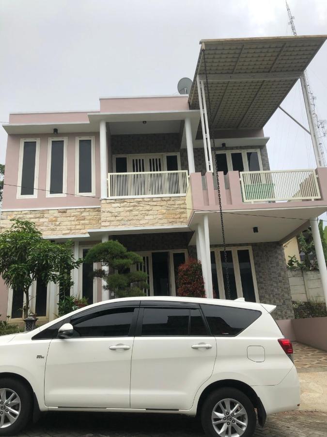 Villa Kusuma Hill A8バトゥ エクステリア 写真