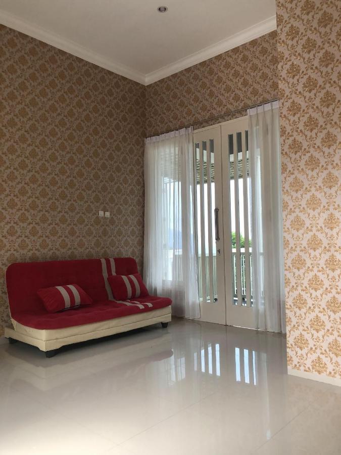 Villa Kusuma Hill A8バトゥ エクステリア 写真