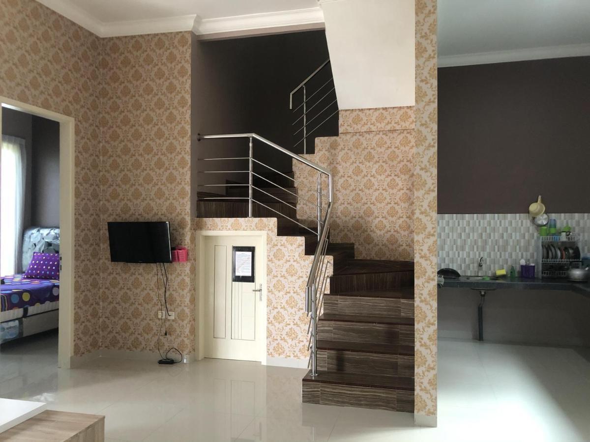 Villa Kusuma Hill A8バトゥ エクステリア 写真