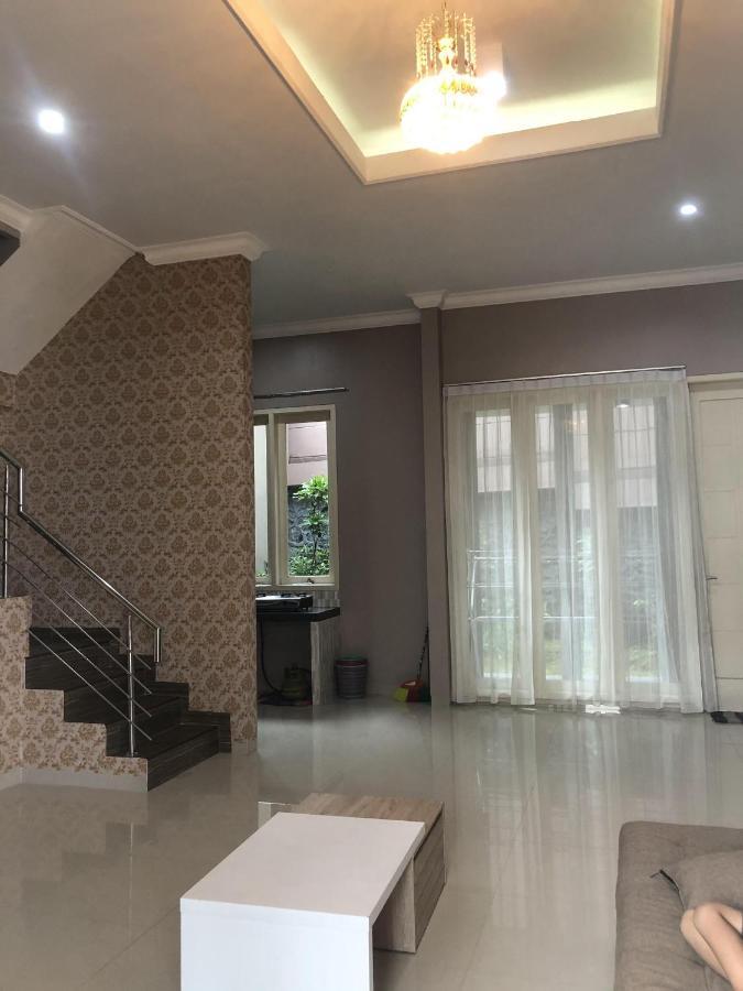 Villa Kusuma Hill A8バトゥ エクステリア 写真