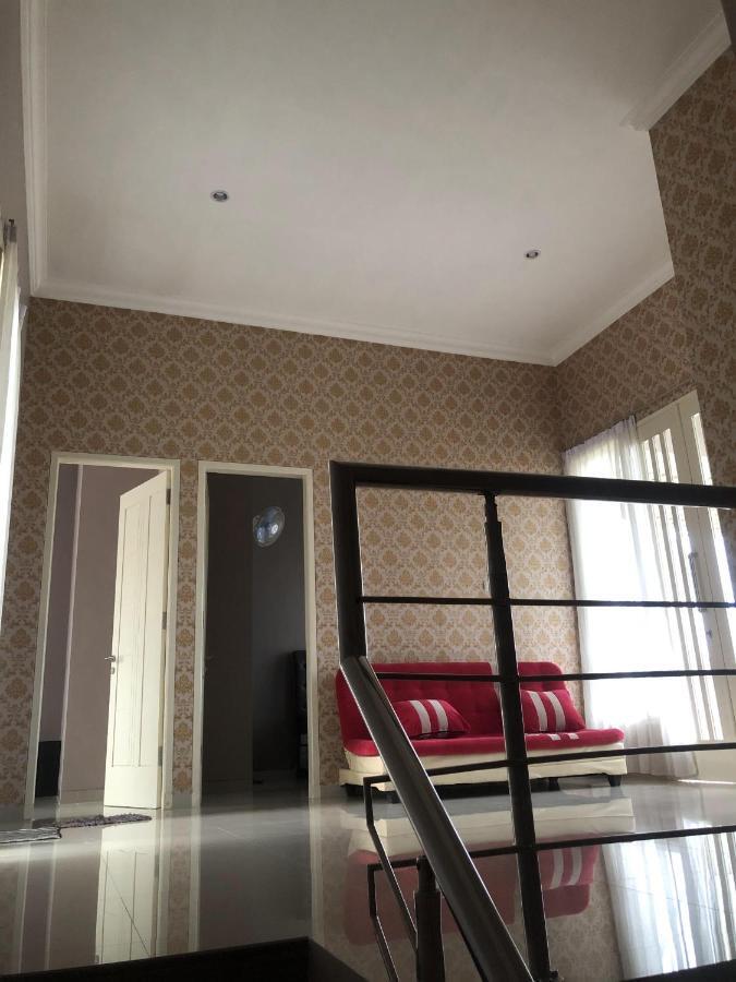 Villa Kusuma Hill A8バトゥ エクステリア 写真
