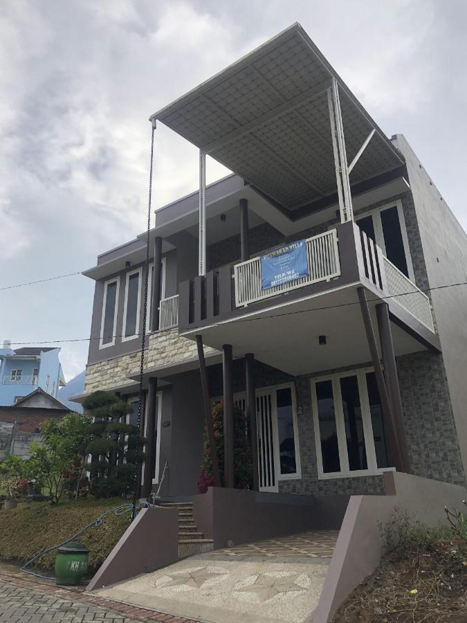 Villa Kusuma Hill A8バトゥ エクステリア 写真