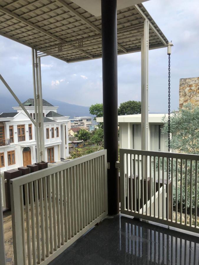 Villa Kusuma Hill A8バトゥ エクステリア 写真
