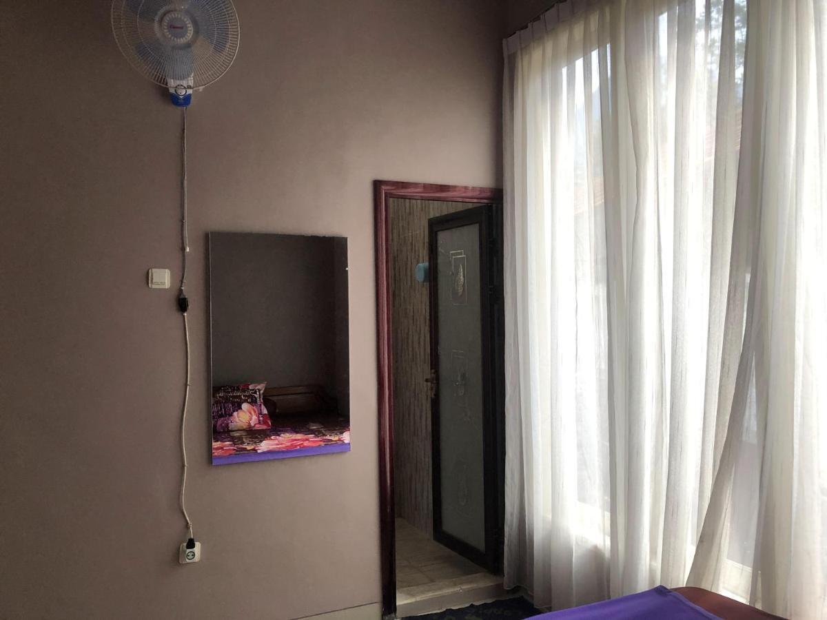 Villa Kusuma Hill A8バトゥ エクステリア 写真